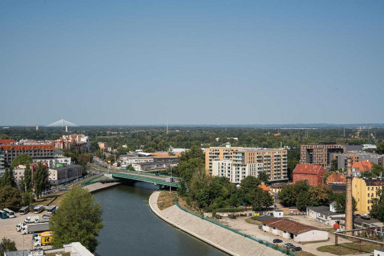 Rentplanet - Apartamenty Atal Tower Wroclaw Exterior photo